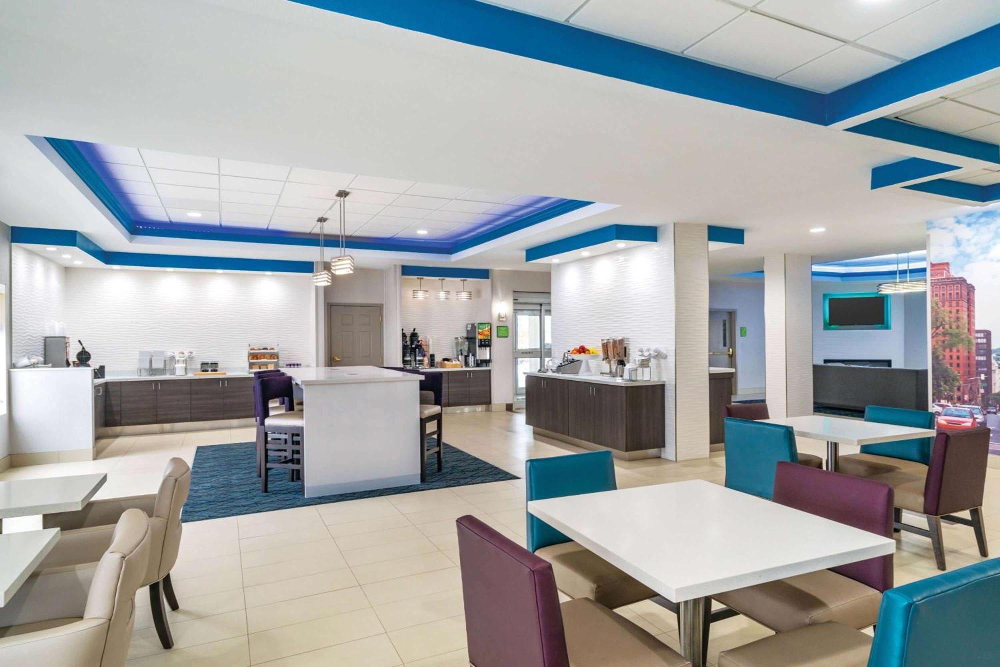 La Quinta By Wyndham Latham Albany Airport Hotell Exteriör bild