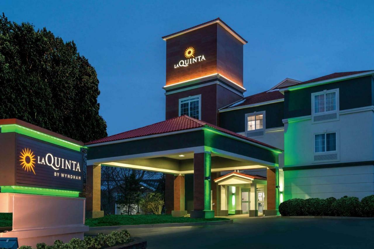 La Quinta By Wyndham Latham Albany Airport Hotell Exteriör bild